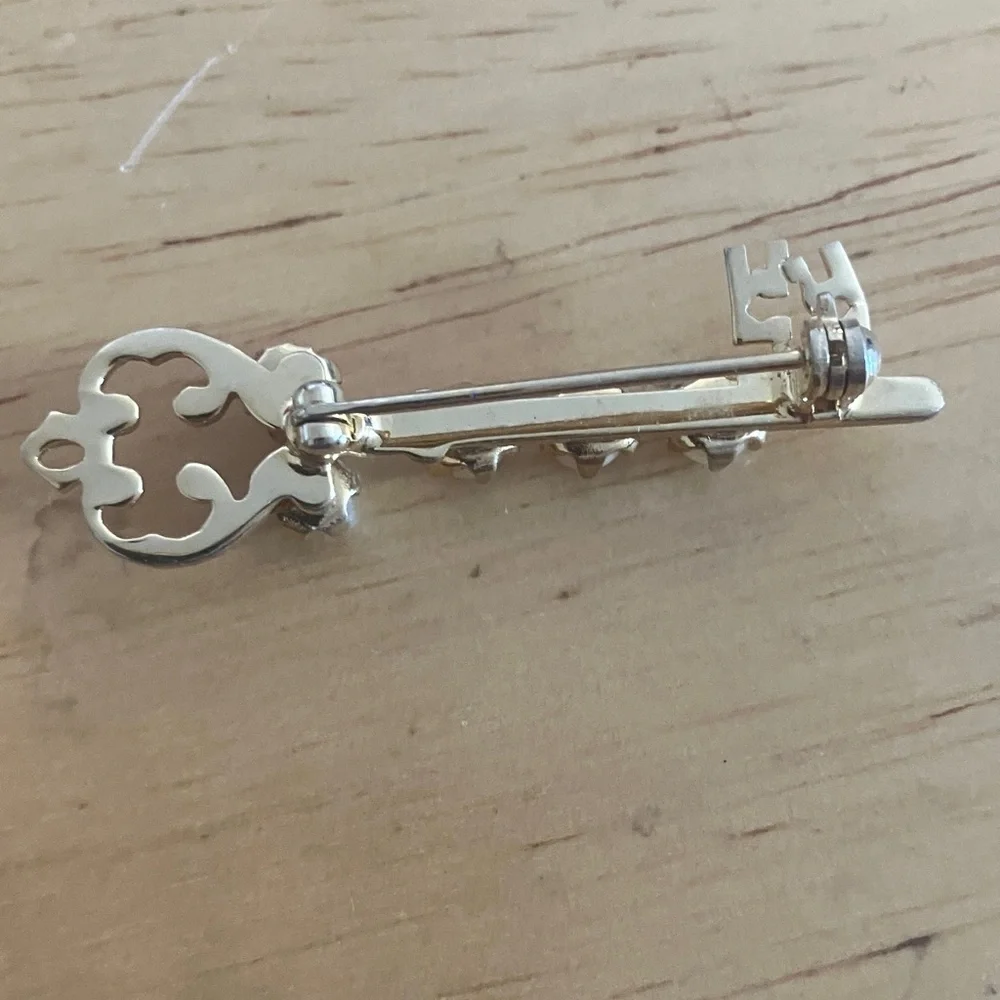Gold and Pearl key look brooch